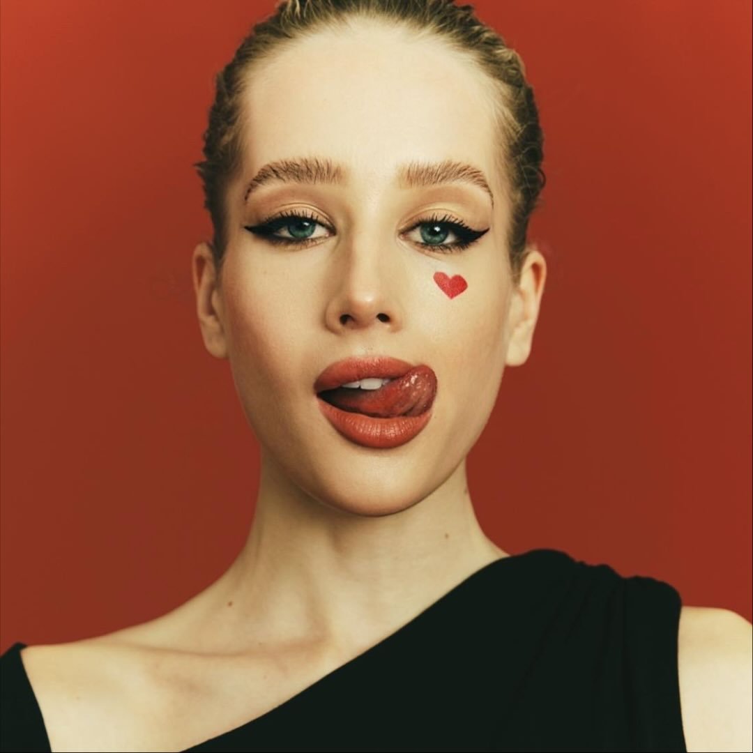 Lisa Fayer — UGC-креаторка